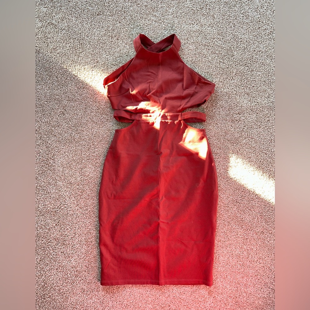 NWT LOVE CULTURE brick red short Cutout dress with zip Back closure size large